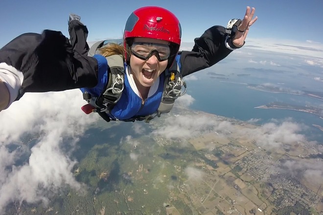 Skydiving (Tandems and First Jump Courses)