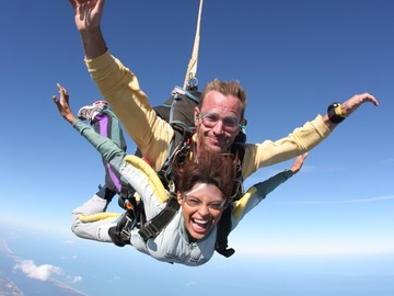 Tjänst: Tandem Skydive on Florida Coastline